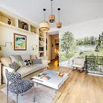 Boutique Parisienne 3 Bedroom Eiffel Tower