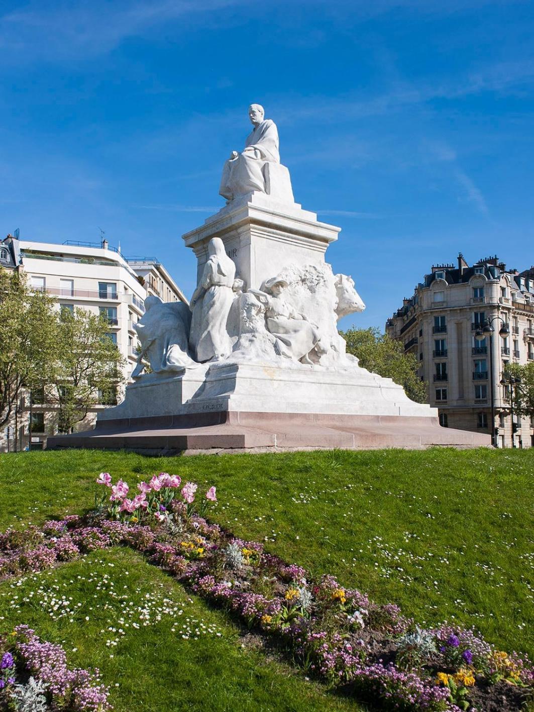 Boutique Parisienne 3 Bedroom Eiffel Tower Apartment *